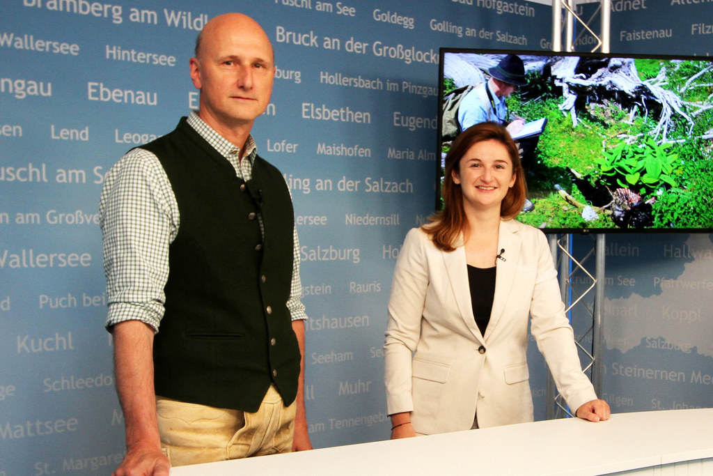 LH-Stv. Marlene Svazek und der Wolfsbeauftragte des Landes, Hubert Stock. (Archivbild)